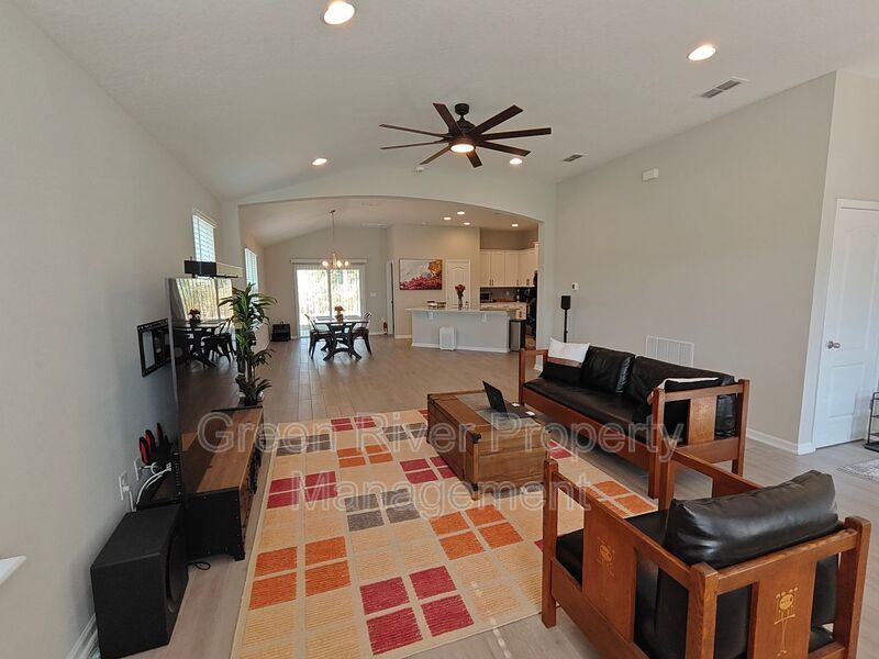 Beautiful 3 Bedroom / 2 Bath Home for Rent in Yulee! property image