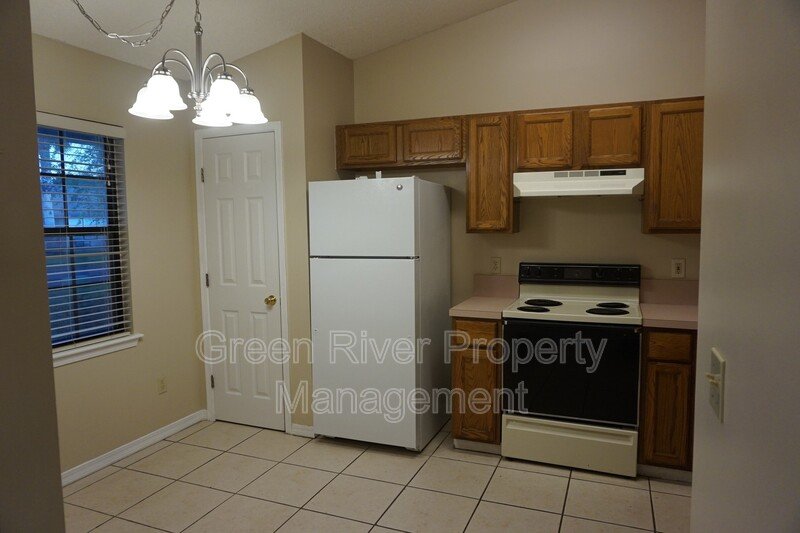 Beautiful 3 bedroom 2 bath Just waiting for you to call Home! property image