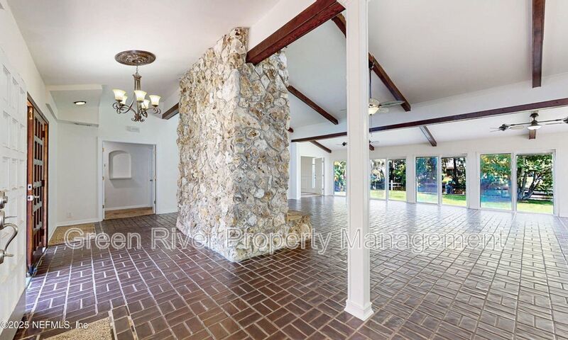 Waterfront Luxury Living – 4 Bed / 3 Bath – Over 2,600 Sq Ft property image