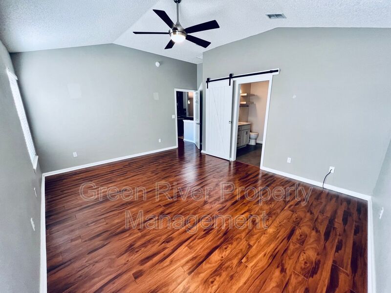 Johns Creek Stunner: Dream Master Suite, Entertainer’s Porch & Ultimate Community Perks!! property image