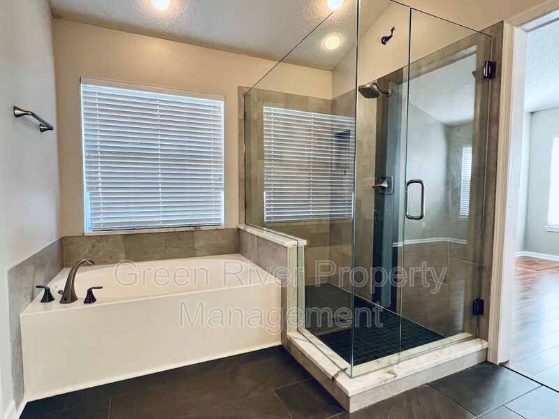 Johns Creek Stunner: Dream Master Suite, Entertainer’s Porch & Ultimate Community Perks!! property image