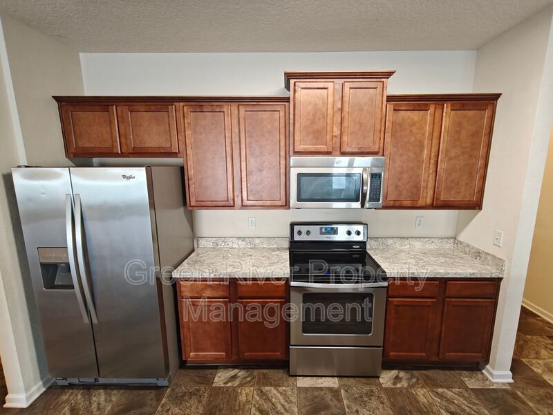 Spacious 3 Bedroom/2.5 Bathroom Two-Story Home with Garage & Fenced Yard property image