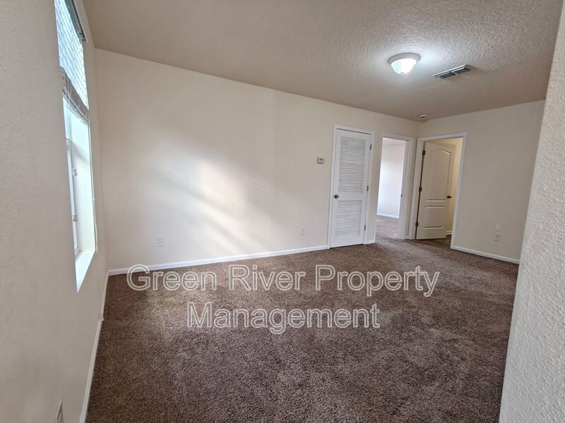 Spacious 3 Bedroom/2.5 Bathroom Two-Story Home with Garage & Fenced Yard property image