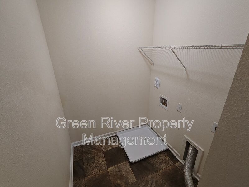 Spacious 3 Bedroom/2.5 Bathroom Two-Story Home with Garage & Fenced Yard property image