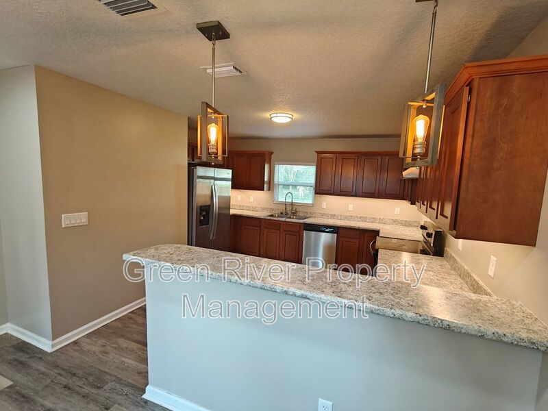 Charming 3-Bedroom Home with Spacious Yard property image