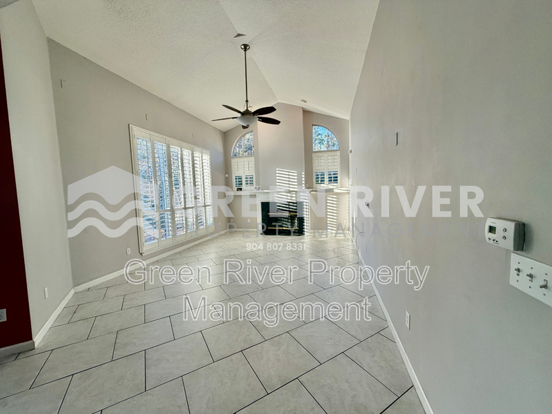 Luxury Living in The Oaks at Oakleaf – 4BR Retreat & Resort-Style Amenities property image