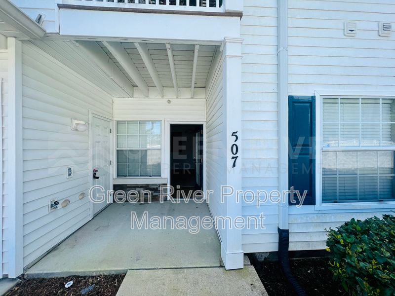 Chic 1-Bed Condo with Resort-Style Amenities & Pet-Friendly Perks in Fleming Island! property image
