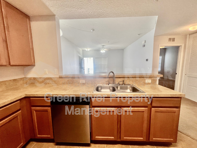 Chic 1-Bed Condo with Resort-Style Amenities & Pet-Friendly Perks in Fleming Island! property image