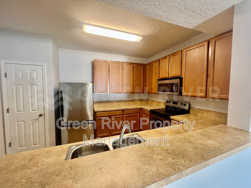 Chic 1-Bed Condo with Resort-Style Amenities & Pet-Friendly Perks in Fleming Island! property image