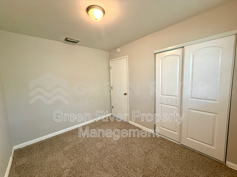 Freshly 3 bedroom, 1.5 bath Updated Westside Charmer  - New Carpet, Fresh Paint & Big Fenced Backyard property image