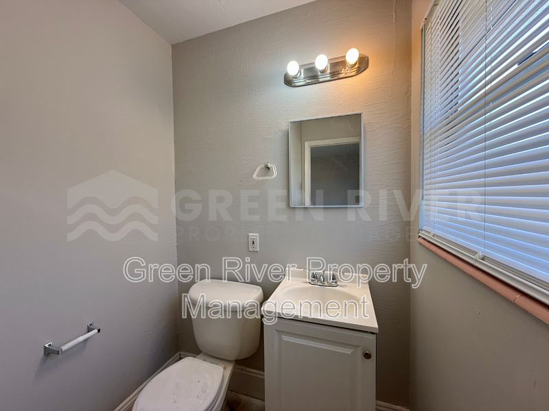 Freshly 3 bedroom, 1.5 bath Updated Westside Charmer  - New Carpet, Fresh Paint & Big Fenced Backyard property image