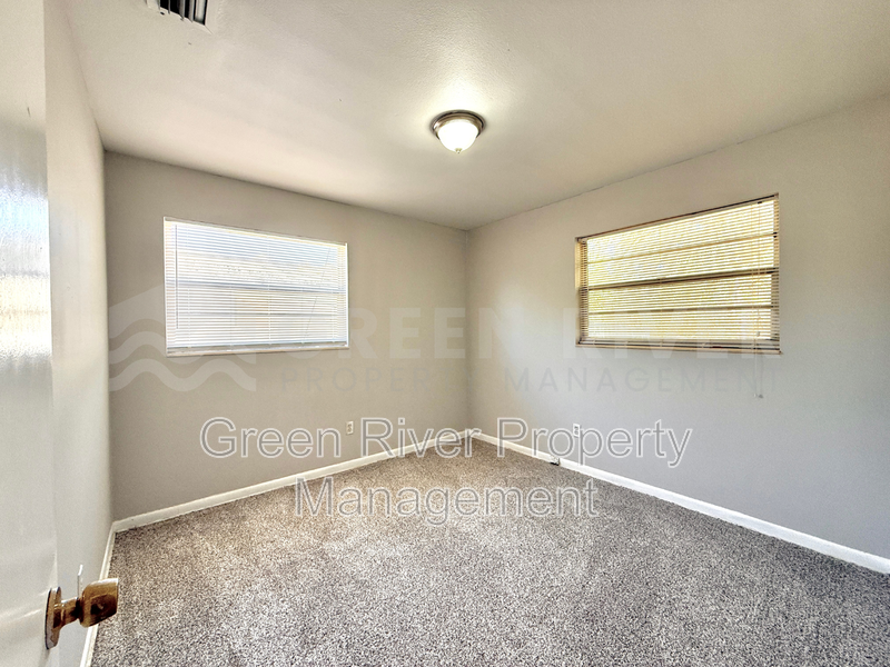 Freshly 3 bedroom, 1.5 bath Updated Westside Charmer  - New Carpet, Fresh Paint & Big Fenced Backyard property image