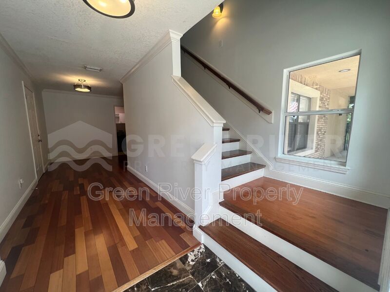 Amazing 4 bedroom home with St Johns River Views Available Now! property image