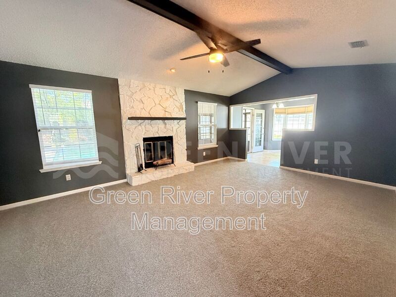 Pool home in Orange Park! property image