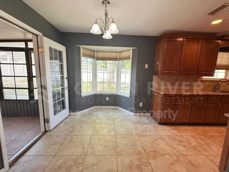 Pool home in Orange Park! property image