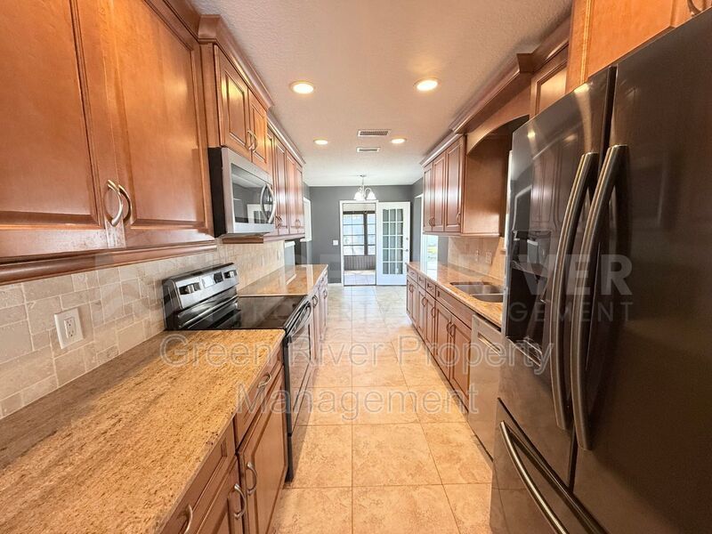 Pool home in Orange Park! property image