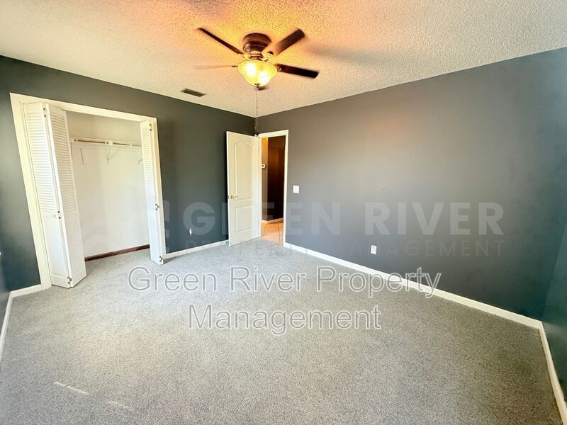 Pool home in Orange Park! property image