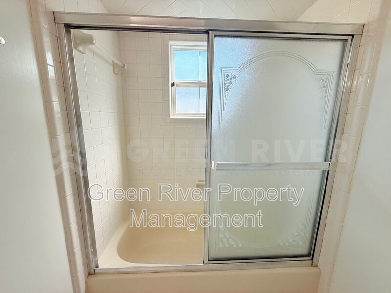 Pool home in Orange Park! property image