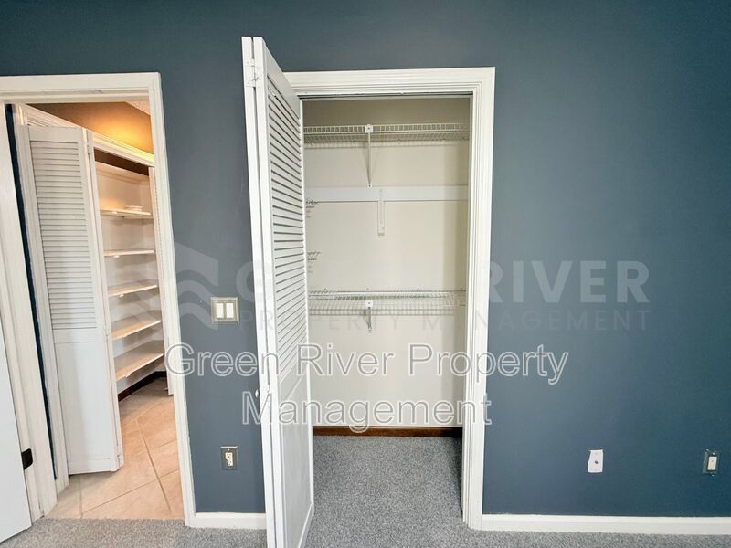 Pool home in Orange Park! property image