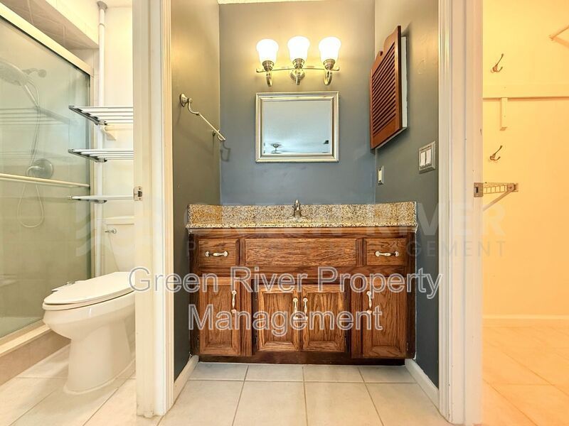 Pool home in Orange Park! property image