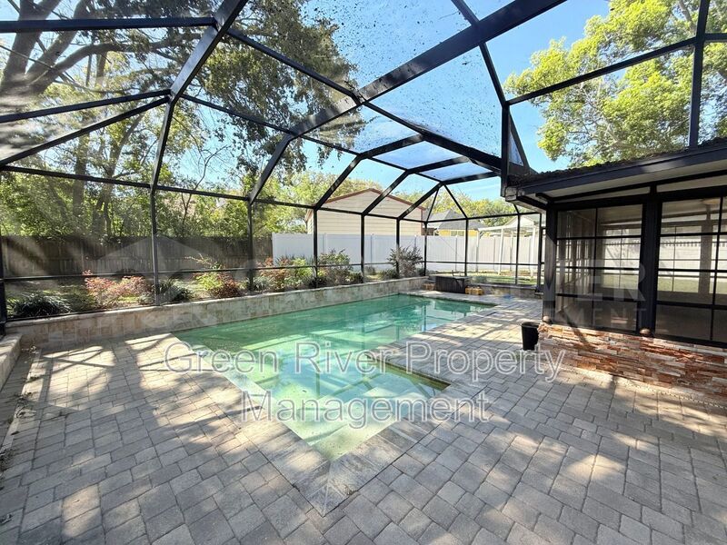 Pool home in Orange Park! property image