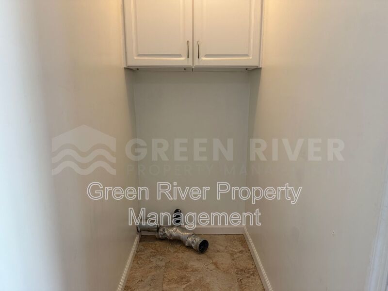 Pool home in Orange Park! property image