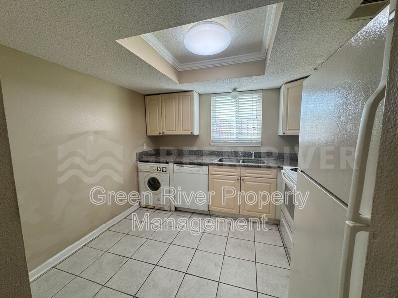Serene Second-Floor Living in The Colony – 2 Bed, 2 Bath Condo!!! property image