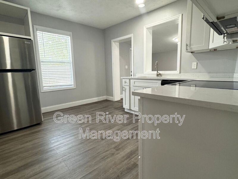 Charming 2-Bedroom Duplex in the Heart of Riverside property image