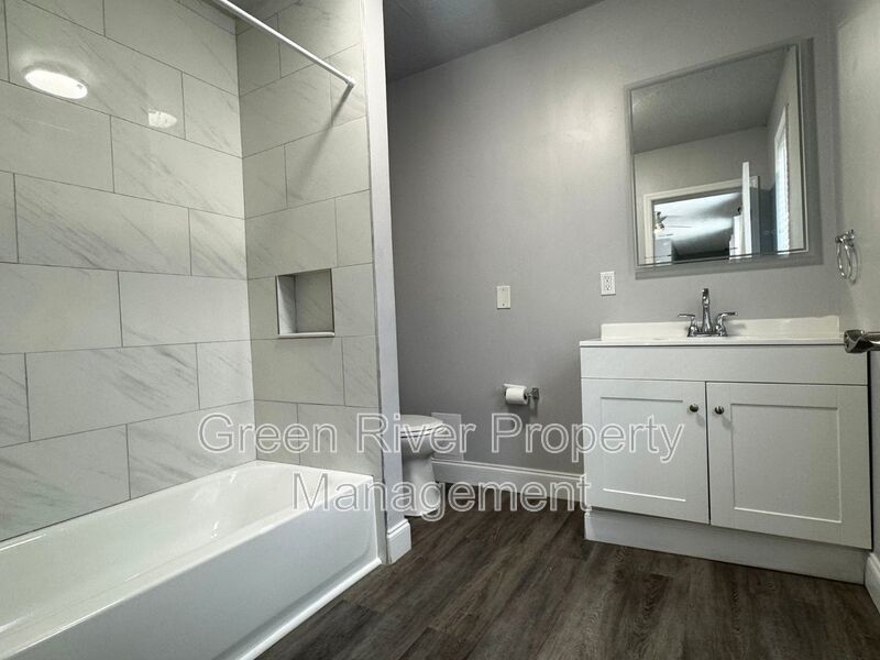 Charming 2-Bedroom Duplex in the Heart of Riverside property image