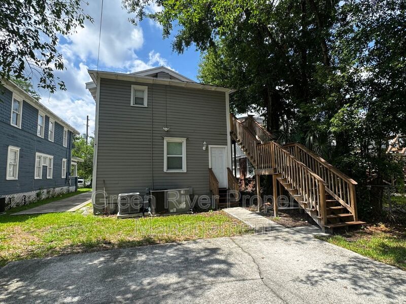 Charming 2-Bedroom Duplex in the Heart of Riverside property image