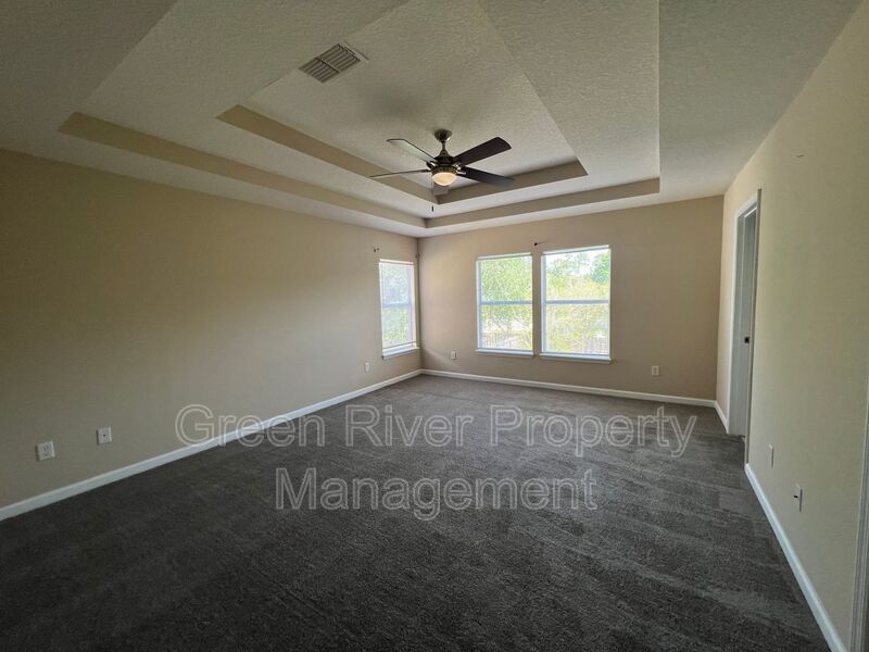 Large family home in Autumn Point property image