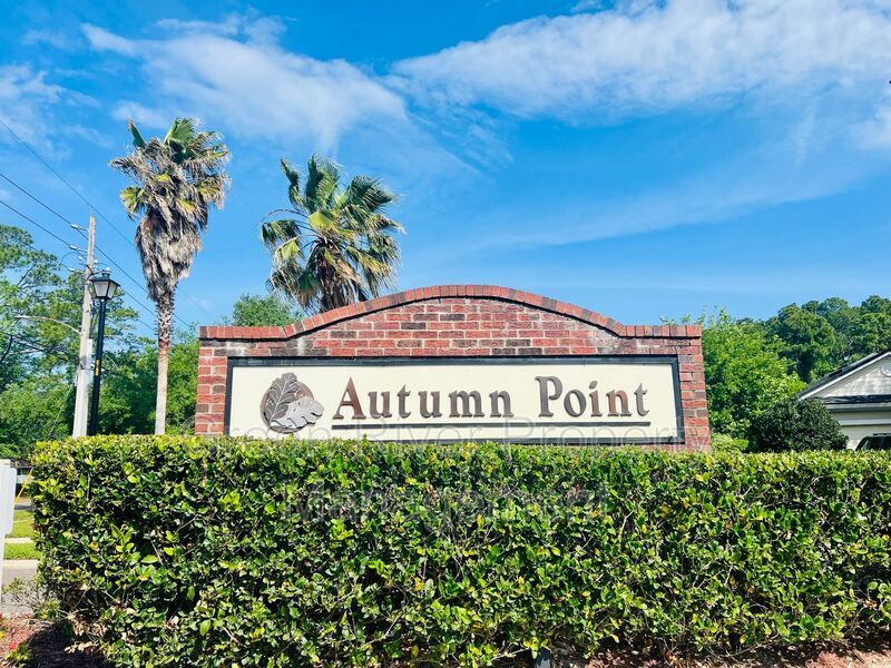 Large family home in Autumn Point property image