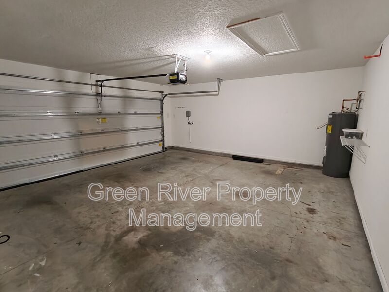 Stunning Move-In Ready Home with Lagoon Views in Alta Lakes! property image