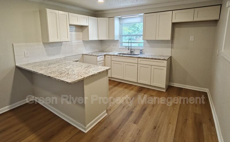 Charming Updated Home with Bonus Room property image