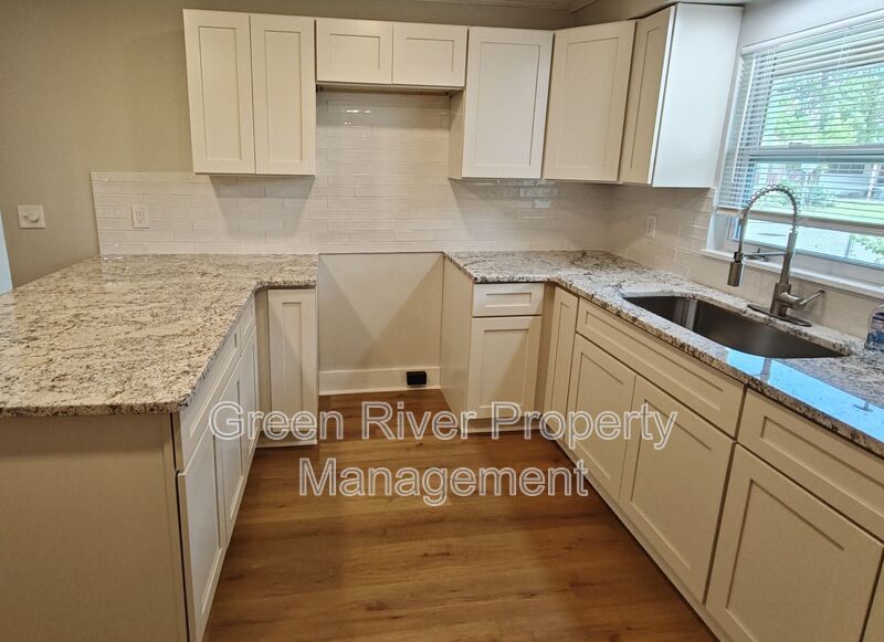Charming Updated Home with Bonus Room property image