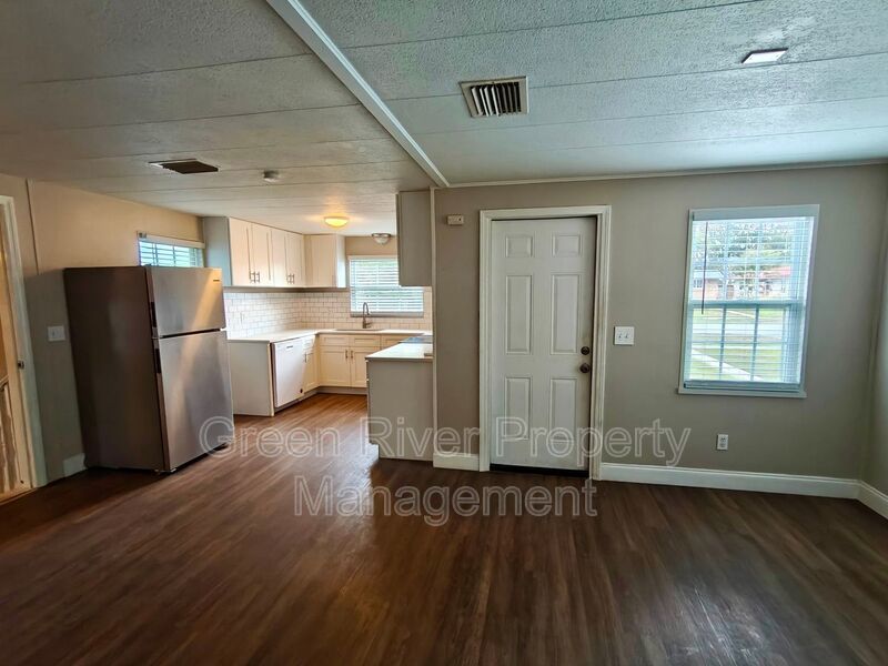 Bright & Cozy 3BR Home in Convenient St. Augustine Location property image