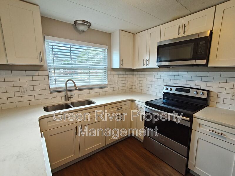 Bright & Cozy 3BR Home in Convenient St. Augustine Location property image