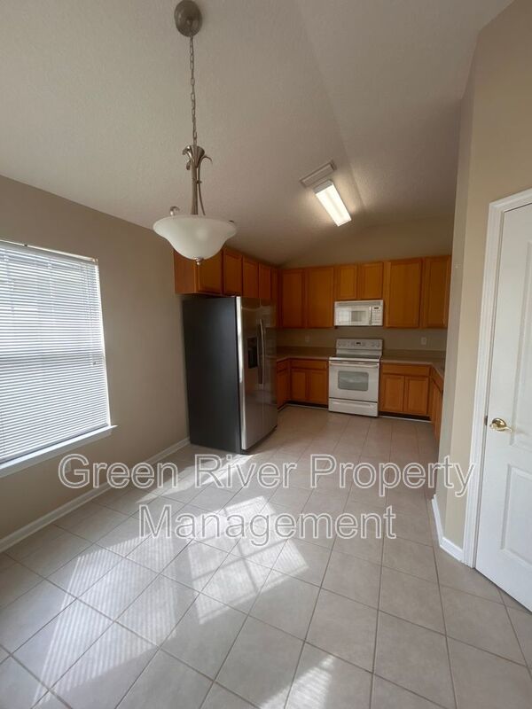 Primary Suite Downstairs + Eagle Harbor Amenities Included! property image