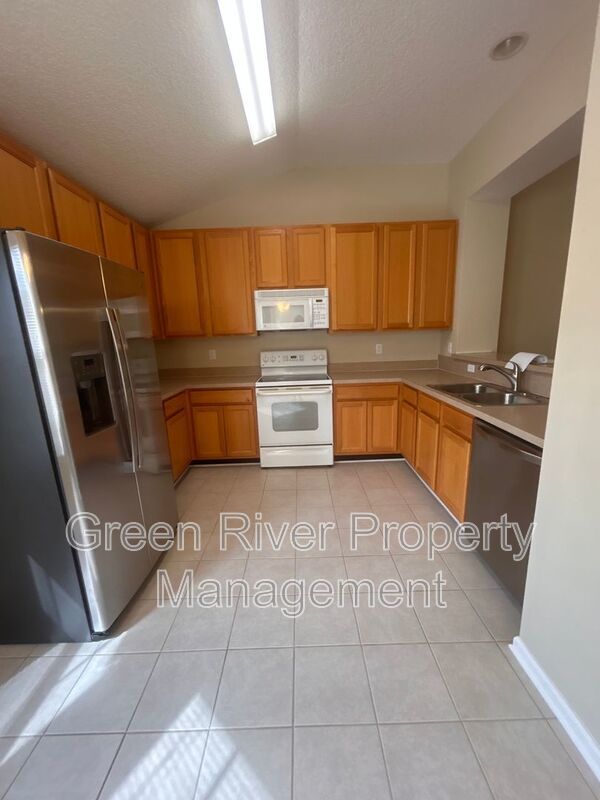 Primary Suite Downstairs + Eagle Harbor Amenities Included! property image