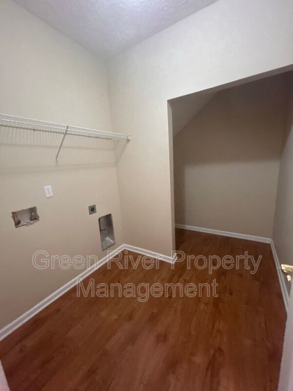 Primary Suite Downstairs + Eagle Harbor Amenities Included! property image