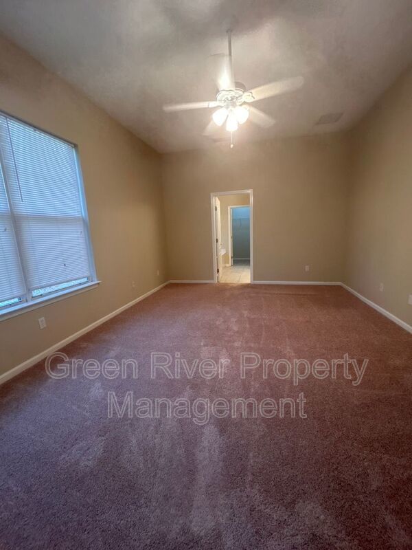 Primary Suite Downstairs + Eagle Harbor Amenities Included! property image