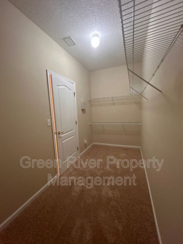 Primary Suite Downstairs + Eagle Harbor Amenities Included! property image