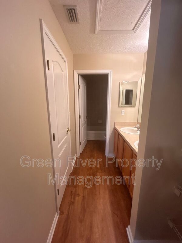 Primary Suite Downstairs + Eagle Harbor Amenities Included! property image