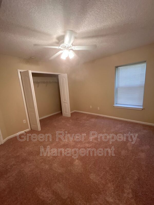 Primary Suite Downstairs + Eagle Harbor Amenities Included! property image