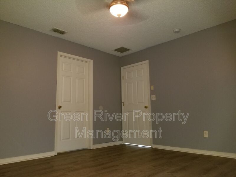 Charming 4 Bedroom 2 Bath Home!! property image