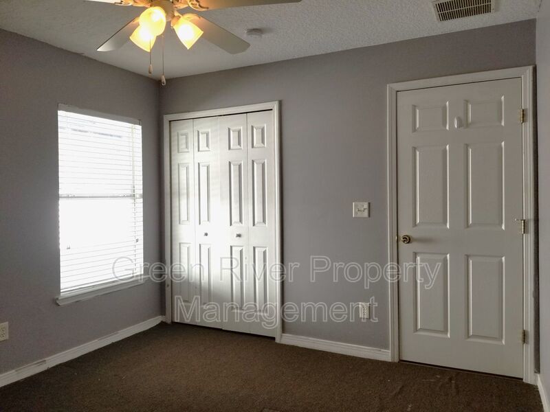 Charming 4 Bedroom 2 Bath Home!! property image