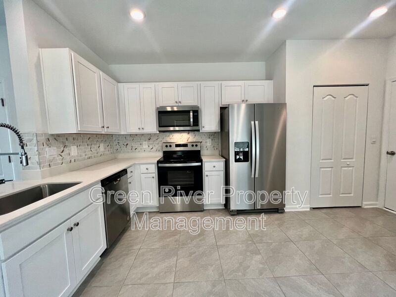 Brand new Townhome in Bridgwater property image