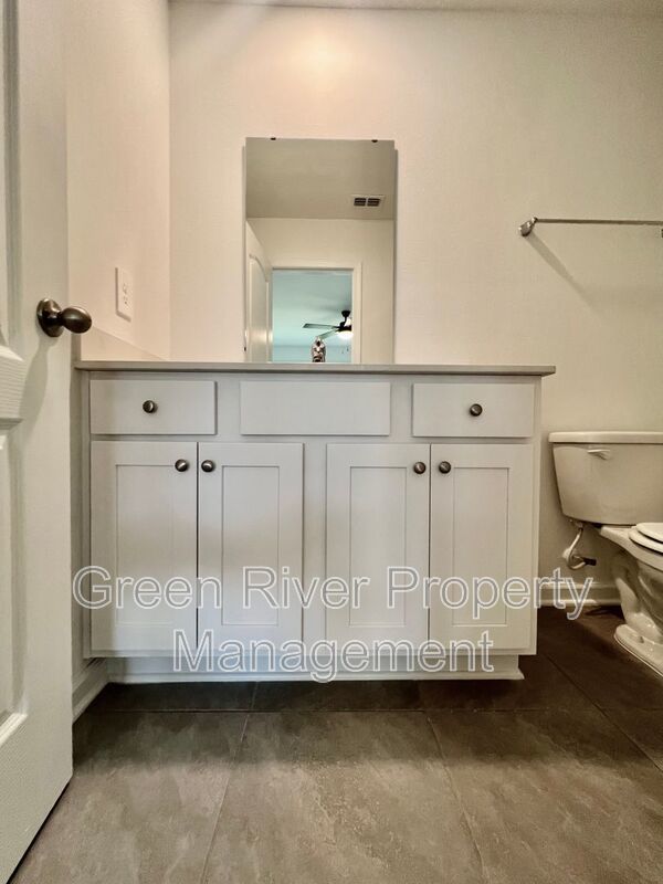 Brand new Townhome in Bridgwater property image