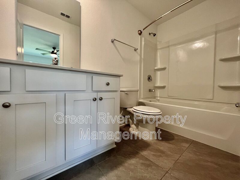 Brand new Townhome in Bridgwater property image