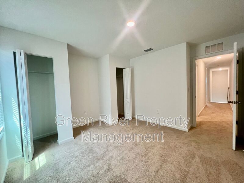 Brand new Townhome in Bridgwater property image